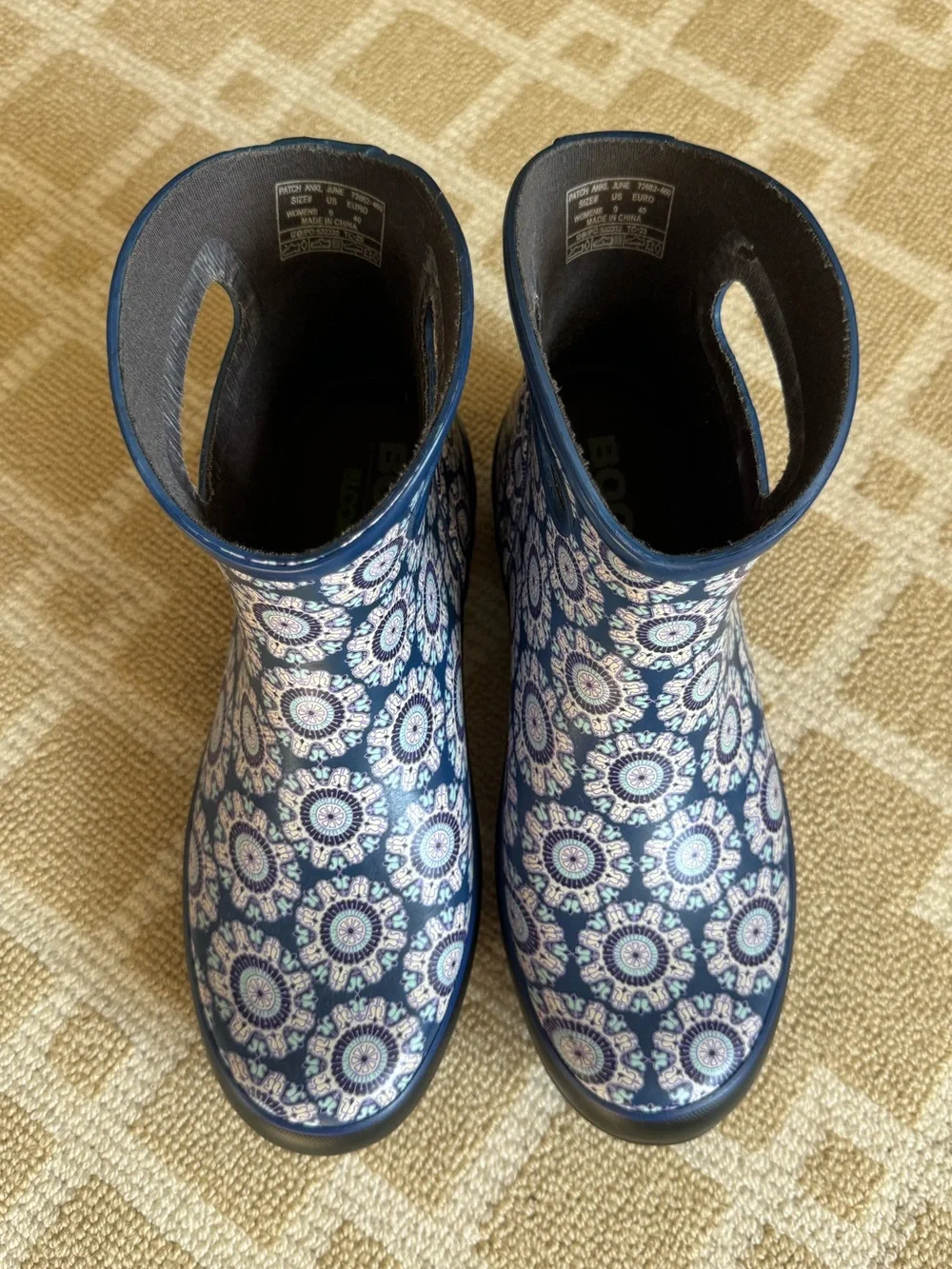 BOGS Patch Ankle Waterproof Rain Boots Blue Floral Print Gardening Shoes 9